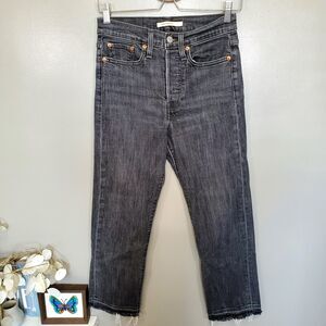 Levi's Wedgie Straight Crop Jeans Womens Size 27 Black Button Fly Fray Hem